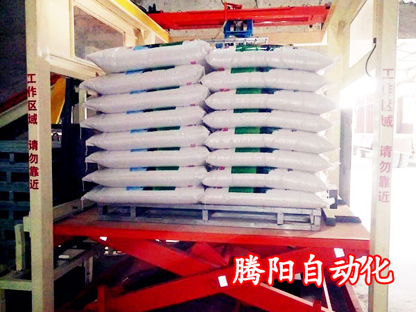 機(jī)器人碼垛機(jī)
