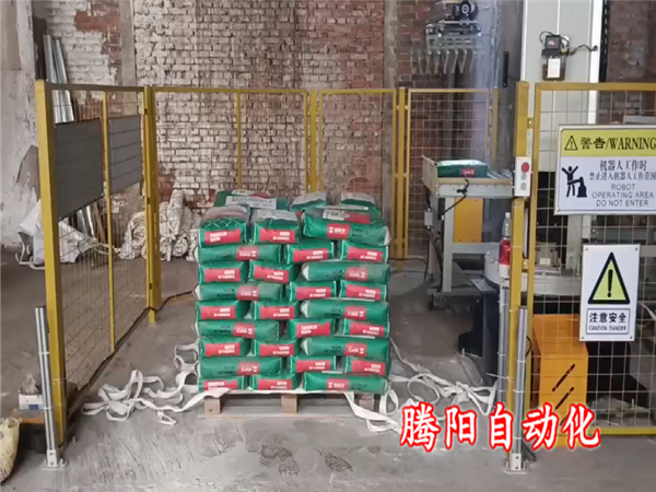 砂漿建材立柱碼垛機(jī)占地面積小中小企業(yè)也能實(shí)現(xiàn)自動碼垛